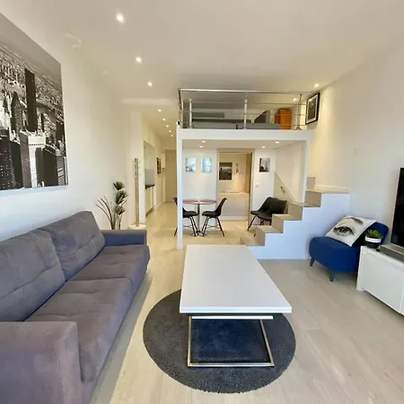 - Croisette Superbe Face Vue Panoramique Appartement
